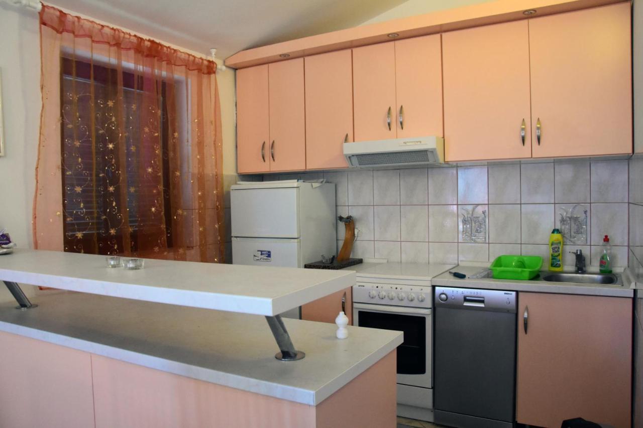 Apartments Zana Vir Extérieur photo