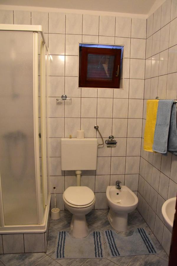 Apartments Zana Vir Extérieur photo